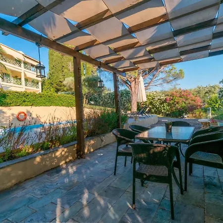 公寓式酒店 Blue Coast - Seaside Retreat With Pool In Exclusive 科梅诺