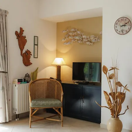 Blue Coast - Seaside Retreat With Pool In Exclusive