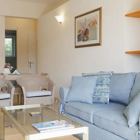 Blue Coast - Seaside Retreat With Pool In Exclusive 4* 科梅诺