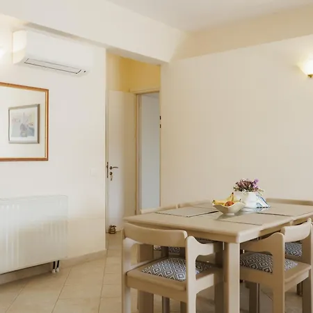 Blue Coast - Seaside Retreat With Pool In Exclusive 公寓式酒店 4*