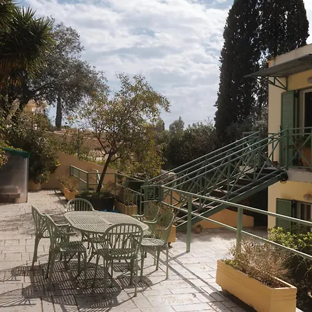Aparthotel Blue Coast - Seaside Retreat With Pool In Exclusive 4*