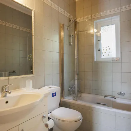 Aparthotel Blue Coast - Seaside Retreat With Pool In Exclusive