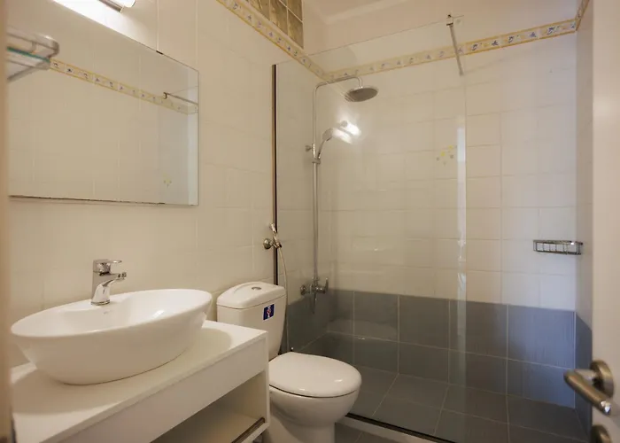 Blue Coast - Seaside Retreat With Pool In Exclusive 4*