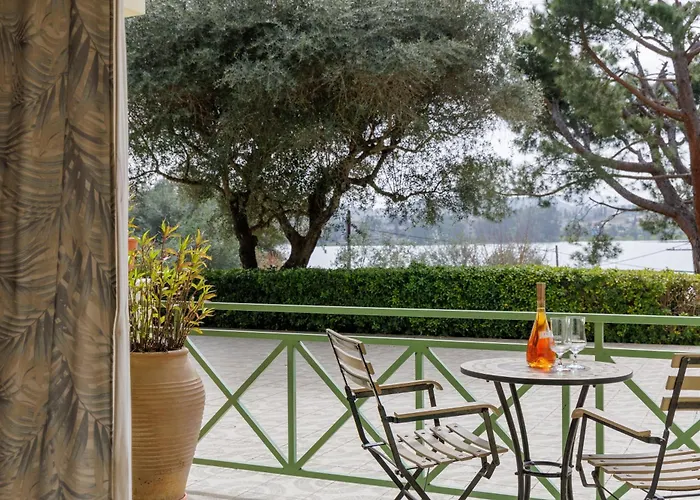 Apartmanhotel Blue Coast - Seaside Retreat With Pool In Exclusive 4*