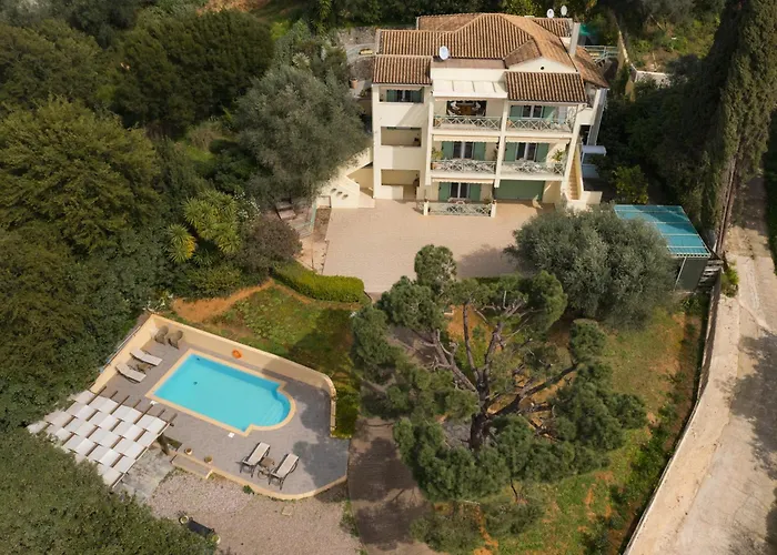 Blue Coast - Seaside Retreat With Pool In Exclusive 4*