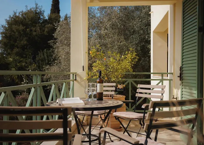 Blue Coast - Seaside Retreat With Pool In Exclusive Apartmanhotel Koméno