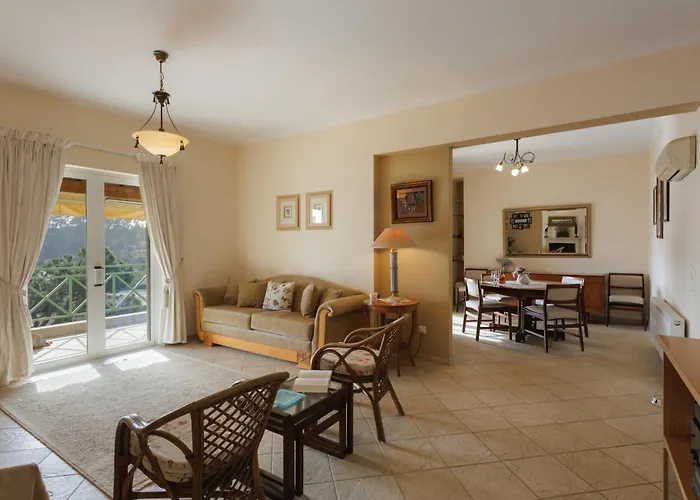 Apartmanhotel Blue Coast - Seaside Retreat With Pool In Exclusive